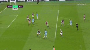 比埃尔霍夫：海外赛对足球发展有帮助，球迷可看到喜欢的球星（比埃尔霍夫：海外办赛助力足球发展，球迷更易见到心仪球星）