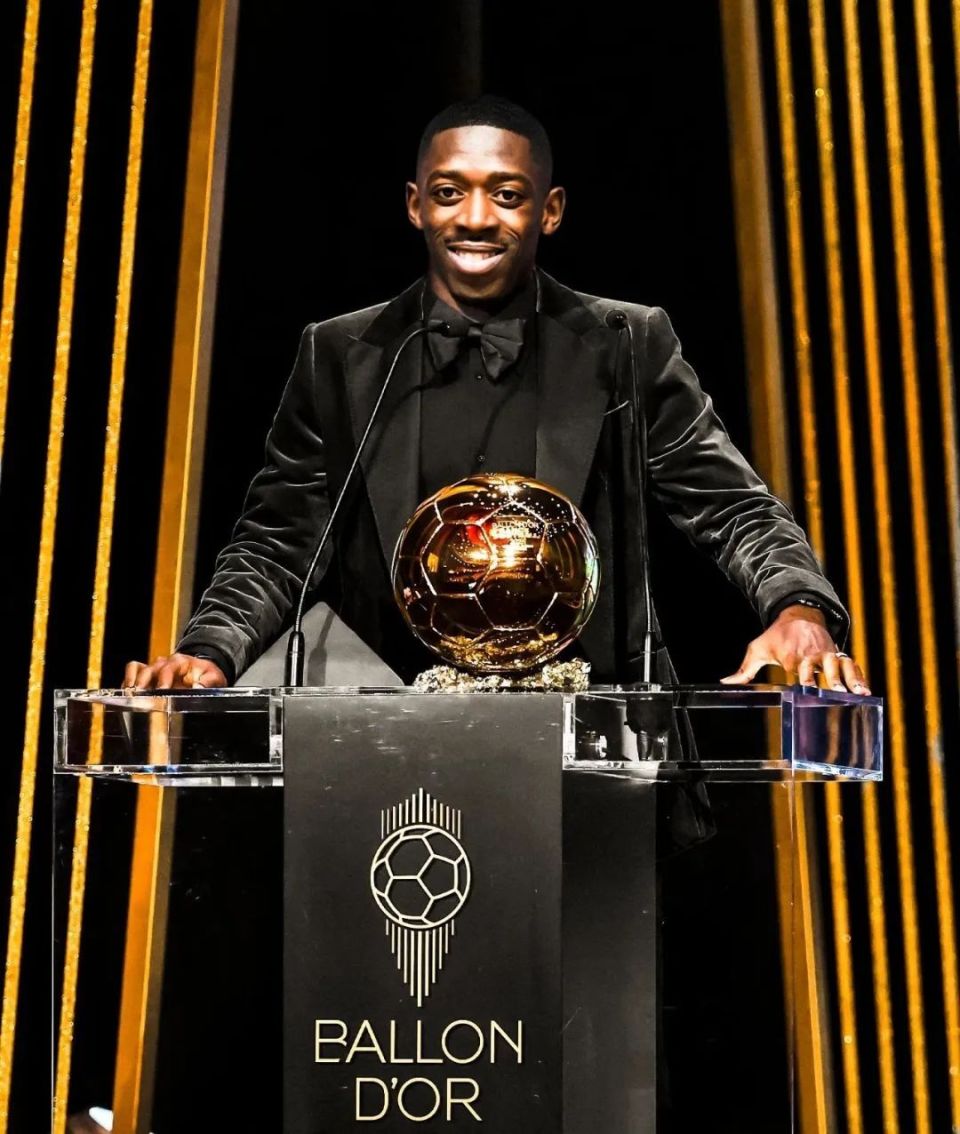 詹姆斯生涯常规赛1015胜升至NBA历史第二，仅次于贾巴尔（詹姆斯常规赛生涯胜场达1015场，升至NBA历史第二，仅次贾巴尔）