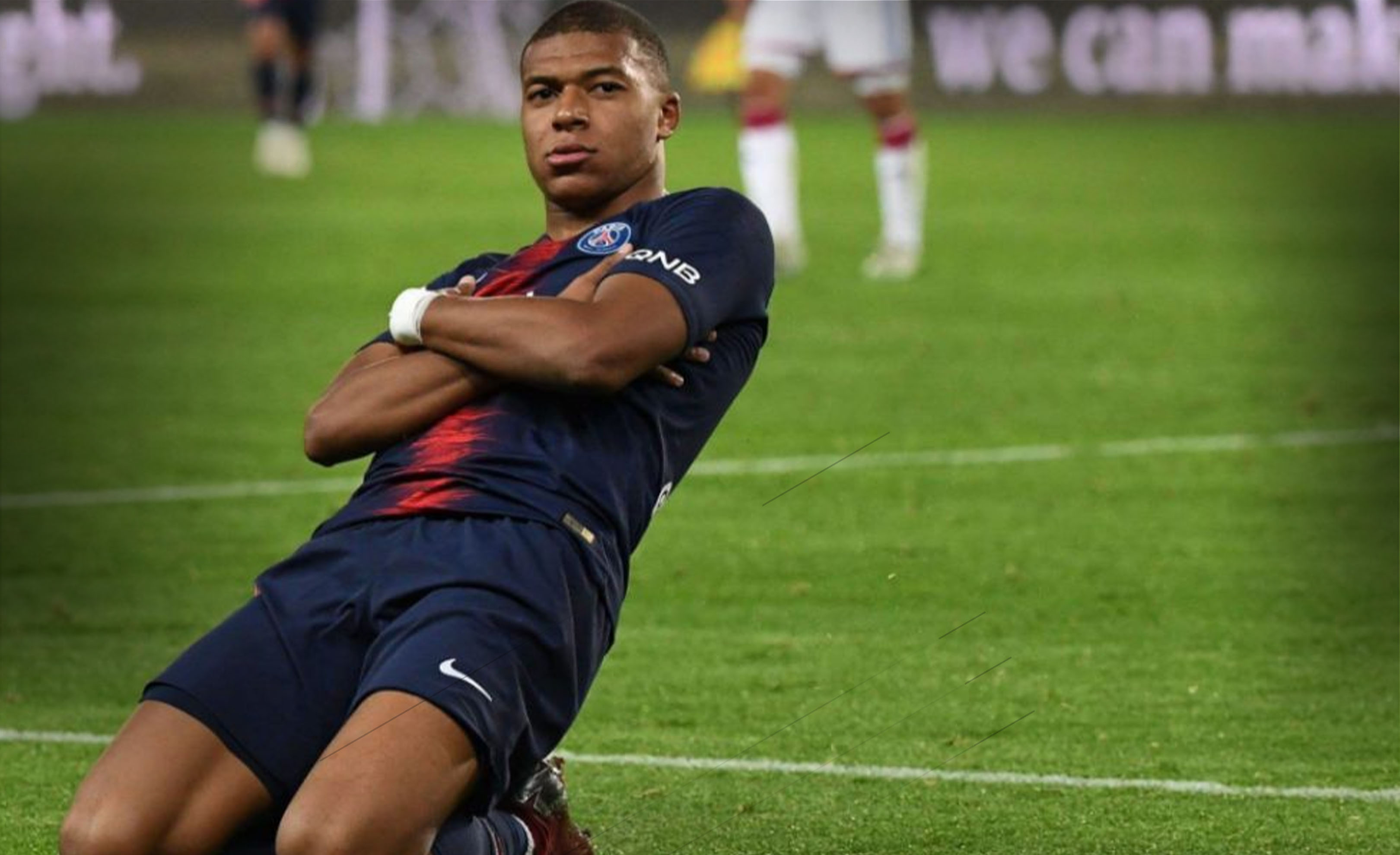 恩里克：开球出边线是学里昂；执教塞尔塔时开始从看台看比赛（路易斯·恩里克：开场将球踢出界是向里昂学习；执教塞尔塔时就开始在看台观战）