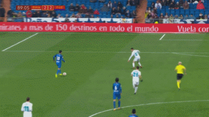 历史首次首发！埃迪vs杨瀚森跳球（迎来首次首发，埃迪与杨瀚森中圈争球）