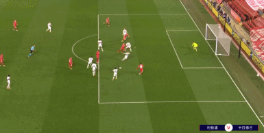 皇马更衣室危机缓解，阿隆索暂无下课可能，球队有望取得3连胜，全队团结推动复兴。（皇马更衣室危机消解，阿隆索暂无下课风险，球队有望拿下3连胜，团结一心推进复兴）