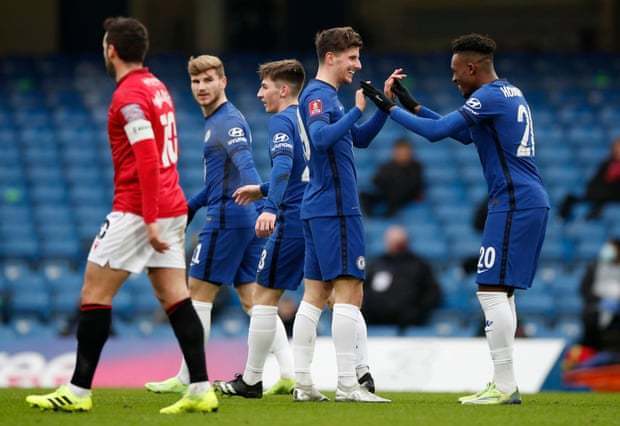 南美国家队历史射手榜全新发布！梅西114球领跑，效率仅次内马尔位居第二（南美队史射手榜新鲜出炉：梅西114球登顶，效率仅逊内马尔列第二）