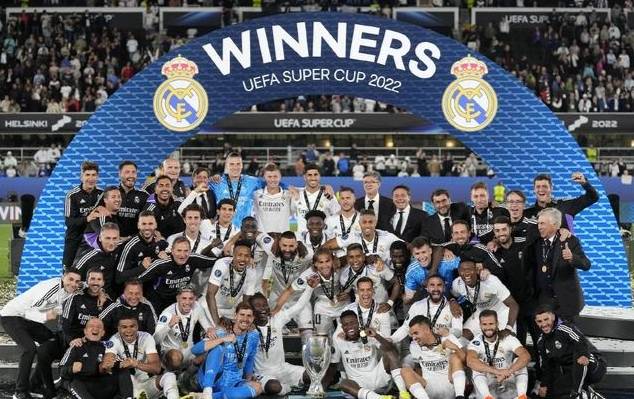 全队为他让出最佳出手机会（全员为他腾出最优出手空间）